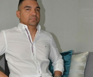 El pasado miércoles en la ciudad de Barranquilla, alias ‘La Silla’ se entregó a las autoridades para responder por los delitos de extorsión y concierto para delinquir.