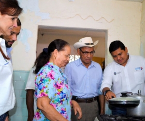 Rosa Cotes cumplió con el servicio de gas al Magdalena.