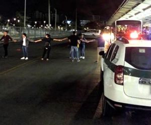 Luis Fernando Diaz Mercado Bloqueo de vía por parte de estudiantes afectados.