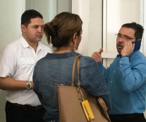 El alcalde Rafael Martínez reunido con el senador Honorio Henríquez.