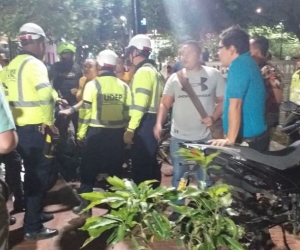 Operativo contra conductores que parqueaban motos en el Parque de los Novios.