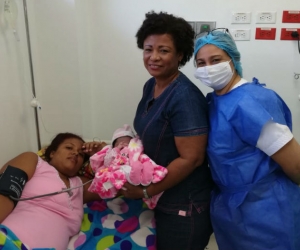 Llega al mundo la primera niña en el centro de salud de La Paz