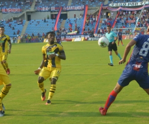 Acción del partido entre Unión y Alianza Petrolera.