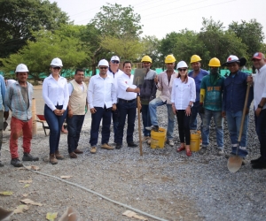 En su recorrido la mandataria estuvo acompañada por el alcalde Víctor Rangel, el jefe de la Oficina de Paz, Atención a Víctimas Derechos Humanos y Posconflicto, Luis Miguel Gómez.