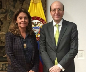 Andrés Rugeles, acompañado con Marta Lucía Ramírez, vicepresidenta.