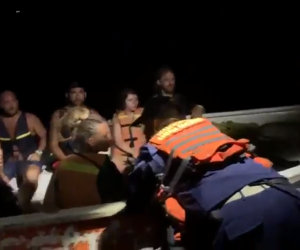 Rescate de turistas en Bahía Chengue.