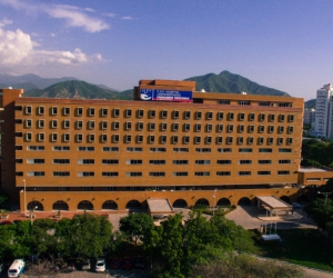 Foto aérea de la sede del hospital Julio Méndez Barreneche.