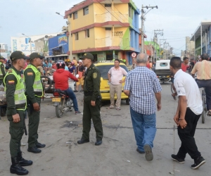 Operativo de la Policía en el Mercado Público.