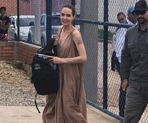  Angelina Jolie a su llegada a Riohacha.