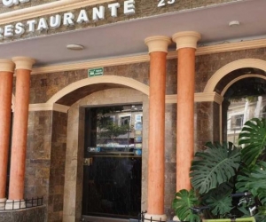 Fachada del restaurante La Gran Muralla, en Santa Marta.
