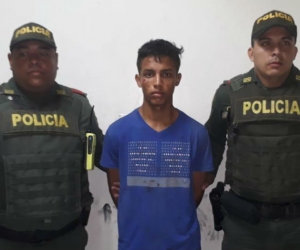 Este hombre supuestamente asesinó a un compatriota con un machetazo. 