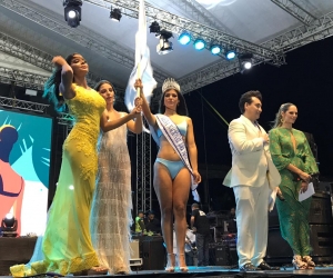 Momento en que Daniela Gutiérrez fue coronada como la nueva soberana del Mar.