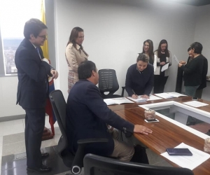 La alcaldesa de Fundación, Mallath Martínez, recibió los estudios y diseños del proyecto estructurado por ENTerritorio.