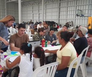 LOS PACIENTES SON ATENDIDOS EN EL COLISEO MAYOR DE SANTA MARTA.