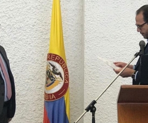 El acto de posesión estuvo presidido por el viceministro de Educación Superior, Luis Fernando Pérez.