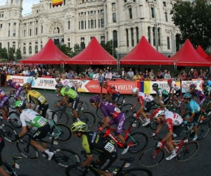 Pelotón de ciclistas durante la Vuelta a España.