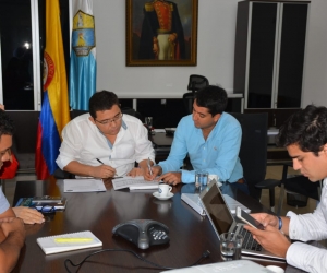 El alcalde Rafael Martínez se reunió con el viceministro de Vivienda, Víctor Saavedra. 
