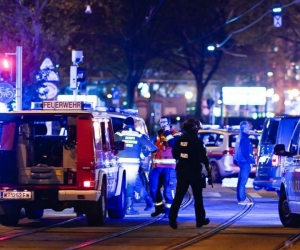 El atentado en Viena se dio sobre las 8:00 p.m., hora local.