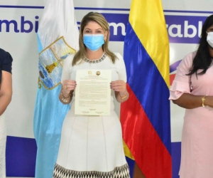 Exaltación a la alcaldesa Virna Johnson.