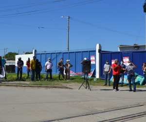 Algunos sindicalistas de Fenoco protestaron por los despidos.