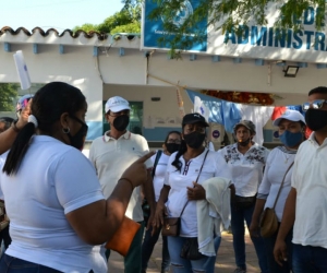 Protesta de los extrabajadores de la ESE.