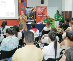 Socialización de Aura Carolina García ante gremios y operadores turísticos de Santa Marta y el Magdalena.