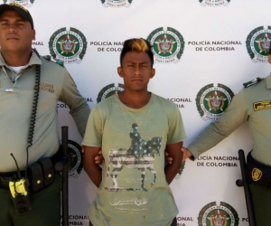 Joven capturado por atracar a turista.