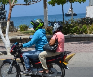 Este lunes podrán circular la motos, carros particulares y taxis que no tengan 'pico y placa'. 