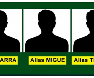 Cartel con los alias de los presuntos responsables del triple homicidio.