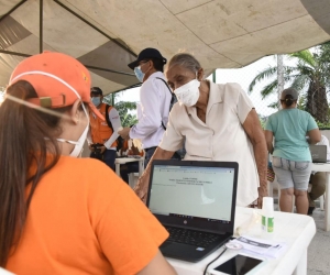 La Gobernación del Magdalena activó el comité de transparencia durante las entregas de mercados en el municipio de Aracataca.