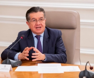 Ministro de Salud, Fernando Ruiz