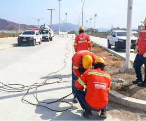 Trabajos en las afueras del Sierra Nevada.