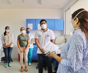 En la inspección realizada este miércoles, el laboratorio de la universidad fue habilitado para la realización de pruebas.