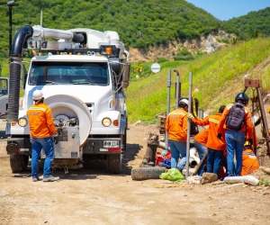 Labores de conexión de la ebar alternativa Sierra Laguna. 