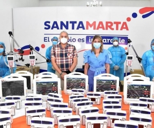 Virna Johnson, alcaldesa de Santa Marta, anunciando que Santa Marta tenía 220 camas UCI, cifra que nunca se ha reflejado en Minsalud.