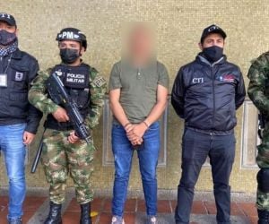 Seguimiento Alias 'Colacho' está sindicado del asesinato de un líder social y una excombatiente.