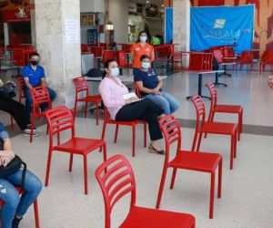 Reunión entre comerciantes y el SETP.