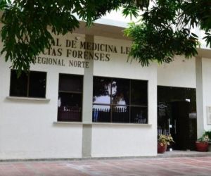 El cuerpo de la joven fue trasladado a Medicina Legal, en Barranquilla.