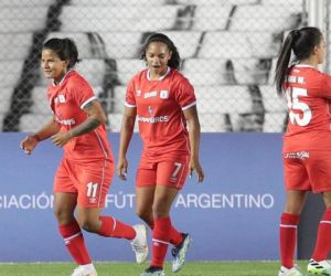 'Las Escarlatas' suman dos triunfos en el torneo continental. 