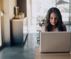 Los cursos online son una excelente manera de capacitarse.