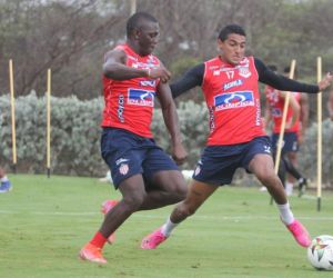 Edwuin Cetré en un entrenamiento con Gabriel Fuentes.