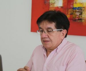 Fernando Ruiz, ministro de Salud.