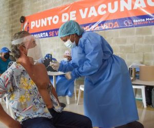 Nuevo punto de vacunación en el centro comercial Arrecife.