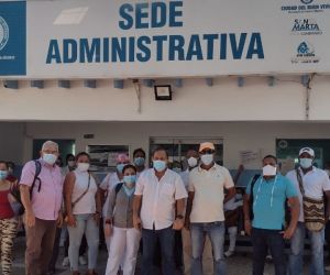 Manifestantes en la ESE Alejandro Próspero.