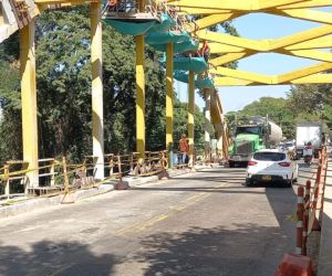 La medida busca evitar trancones en el puente de reyes. 