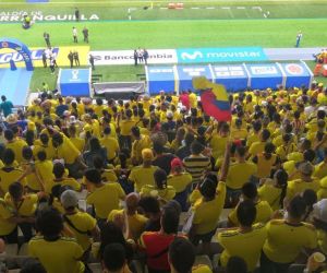 Hinchas de Colombia en las gradas del estadio Metropolitano.