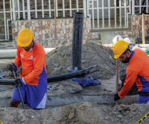 Obras de empalme de acueducto.