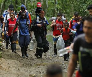 Miles de venezolanos han estado ingresando cada mes a EE.UU. a través de la frontera con México.