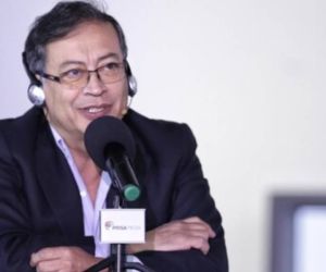 Gustavo Petro desató polémica con su propuesta de eliminar las EPS.