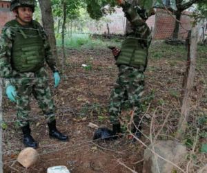 Explosivistas del Ejército tras la desactivación.